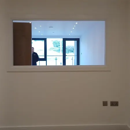 Leeds 2-bed With Terrace, Parking & Ensuite Apartment Leeds (West Yorkshire)