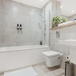 Luxury 2-bed With Balcony & Secure Parking Apartment Leeds (West Yorkshire)